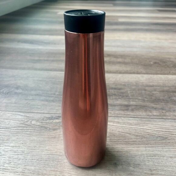 Lululemon Rose Metallic Water Tumbler Workout Gear Hydrate Yoga Staple - Picture 1 of 4